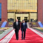 Bakıda məktəbin qarşısında gənc oğlan bıçaqlanıb