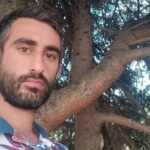 Ermənilər Rusiya səfirliyi önündə pasportlarını cırdılar
