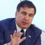 Məşhur şoumen özündən 42 yaş kiçik xanımla evlənir – FOTOLAR