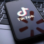 Küçədə başı parçalanan kişi meyiti tapıldı