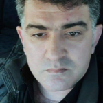 Qızları ilə birgə özünü binadan atan qadına cəza verilmədi