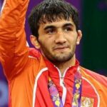 Rüşvət alan daha bir məmur həbs EDİLDİ