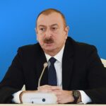 Avtomobil traktorla toqquşdu – Yaralılar var