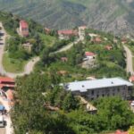 Tanınmış iş adamı qızını övladlıqdan çıxardı